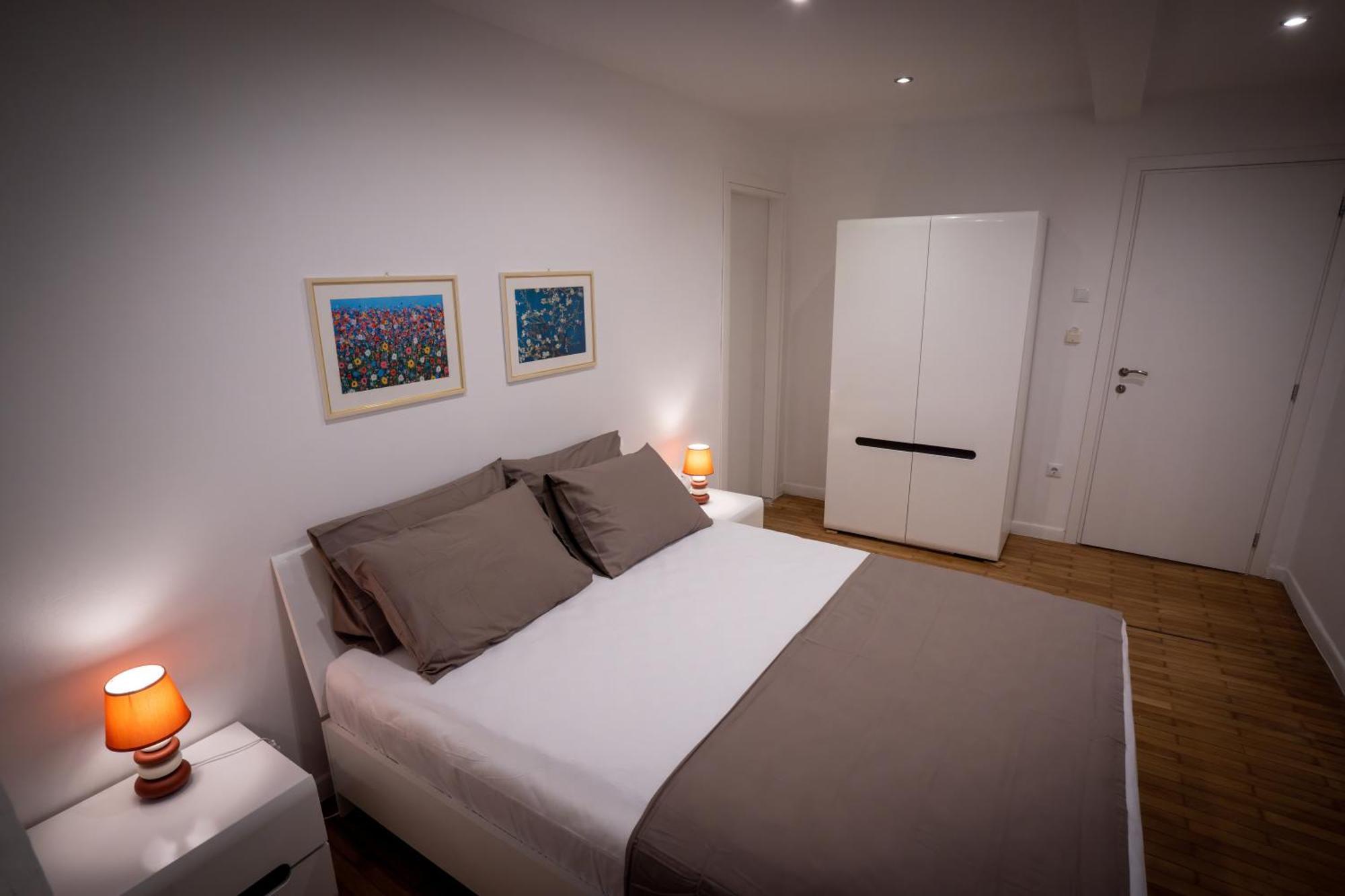 My Secret Garden - With 2 Private Rooms, Separate Baths And Balcony Garden Athens