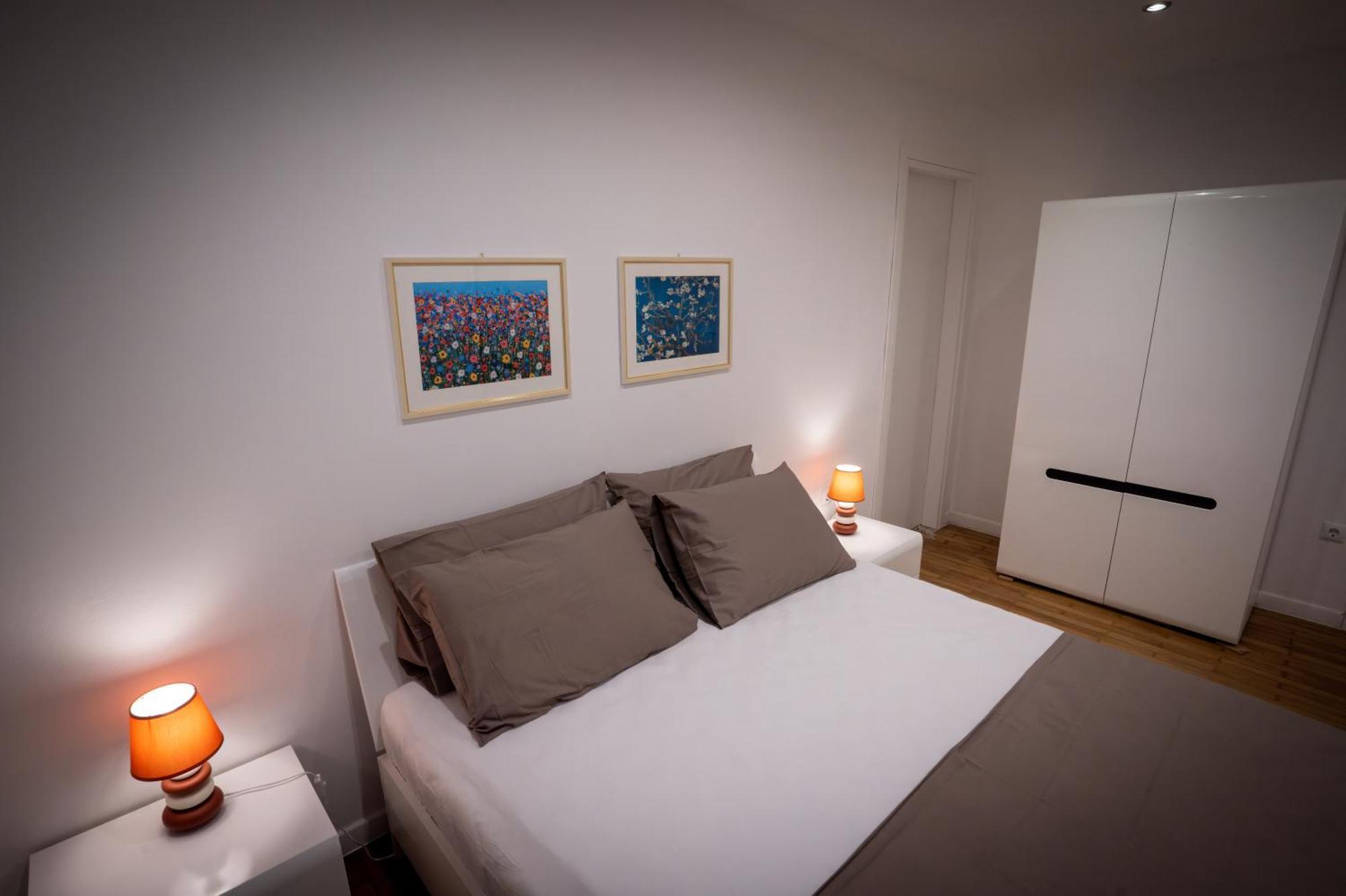 Apartment My Secret Garden - With 2 Private Rooms, Separate Baths And Balcony Garden