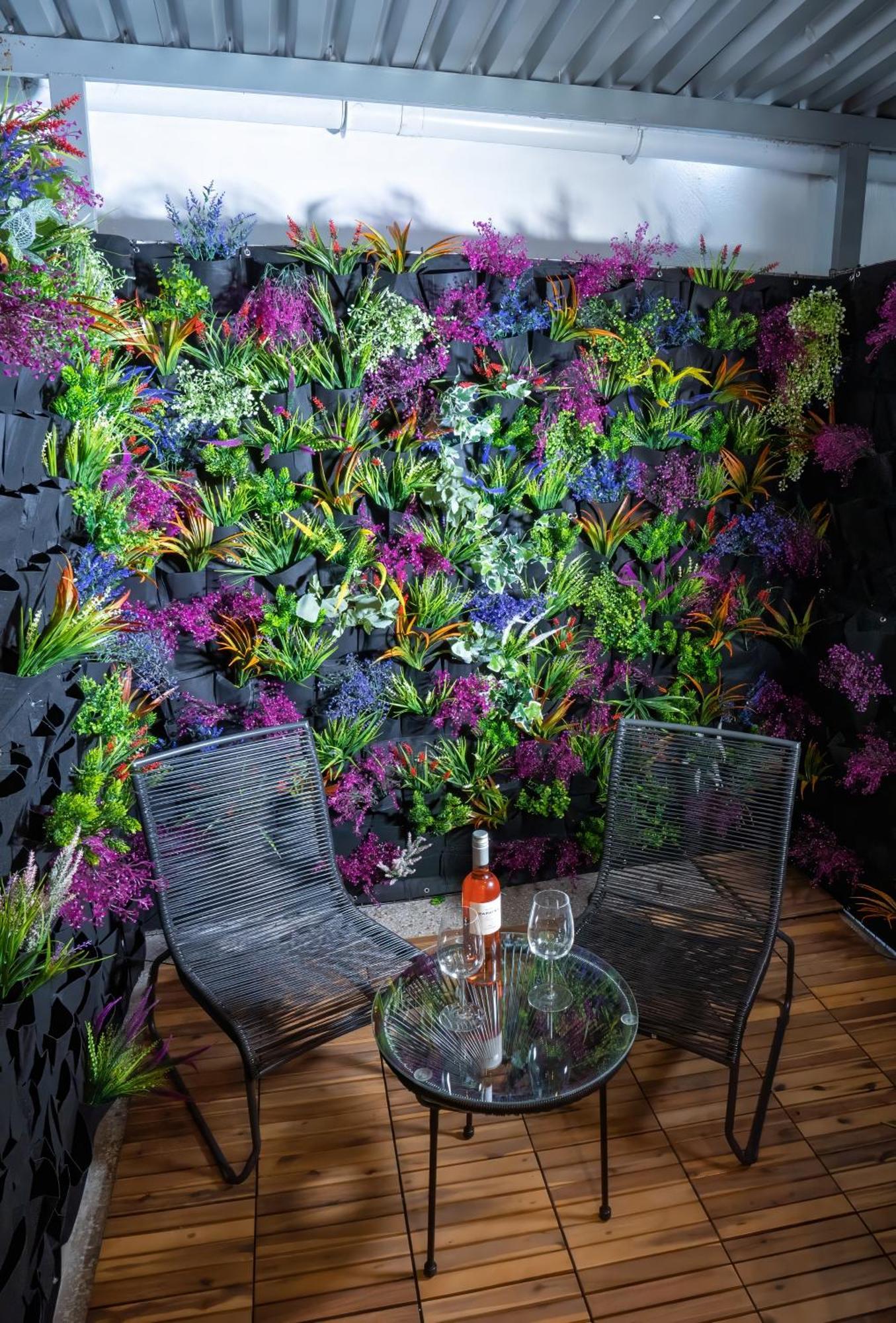 My Secret Garden - With 2 Private Rooms, Separate Baths And Balcony Garden Διαμέρισμα Αθήνα